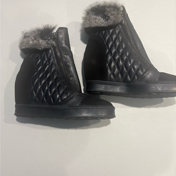 Baldinini Black Quilted Winter Boots with Faux Fur - Picture 3 of 9